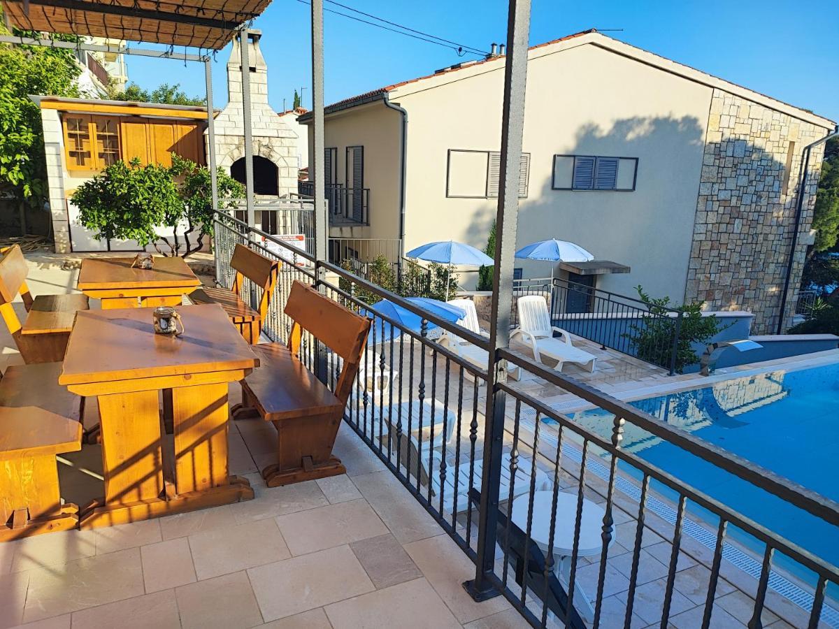Villa Penava, Private Beach, Pool And 7Min To Trogir Extérieur photo