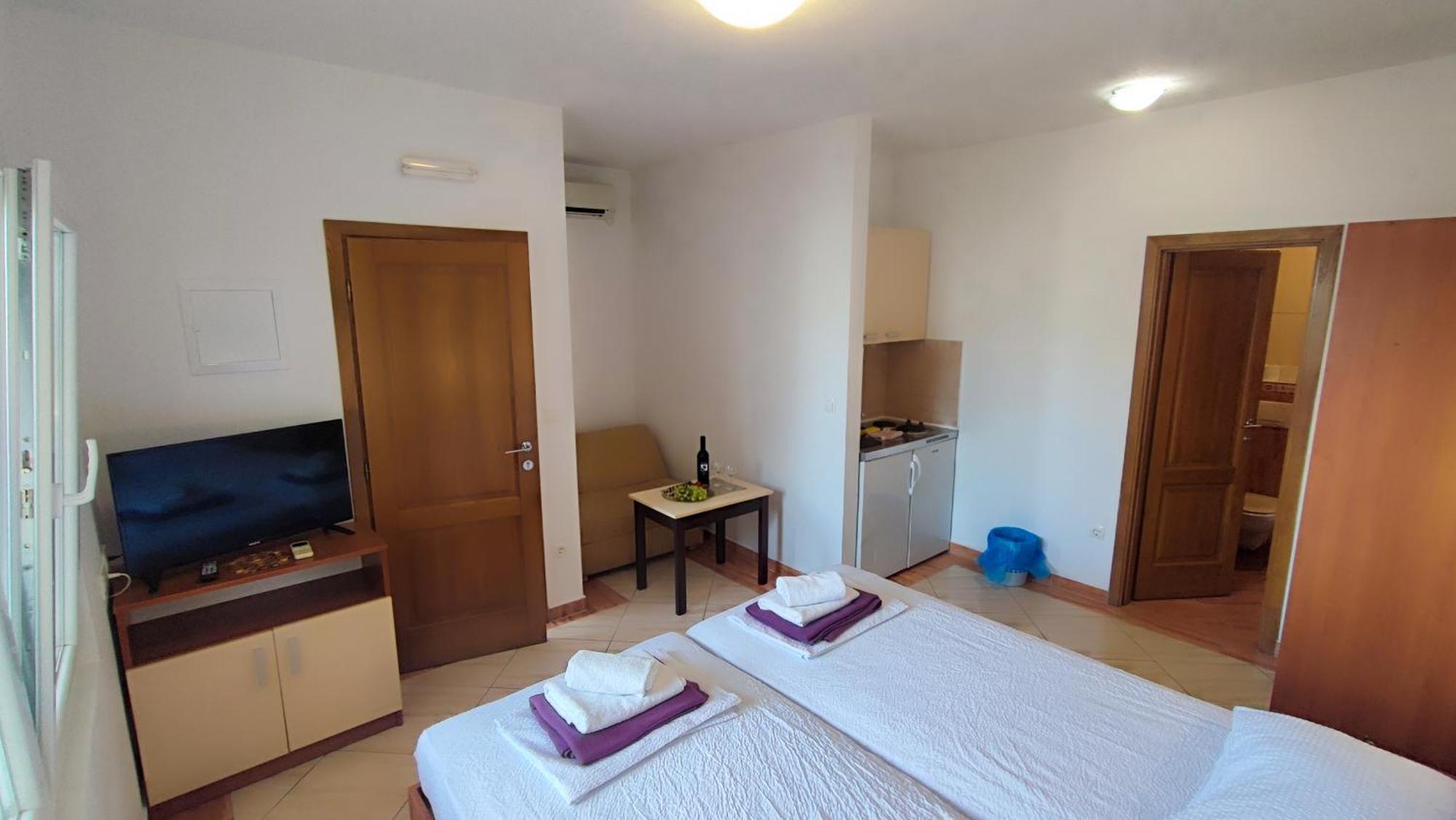 Villa Penava, Private Beach, Pool And 7Min To Trogir Chambre photo