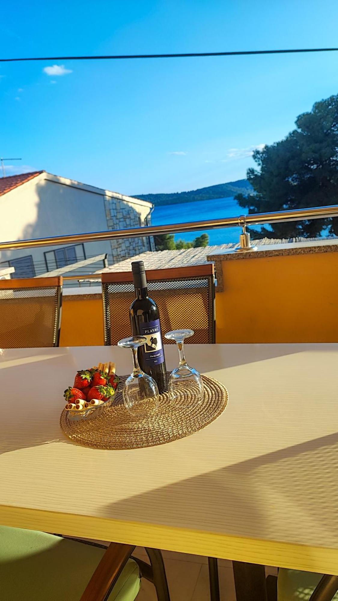 Villa Penava, Private Beach, Pool And 7Min To Trogir Chambre photo