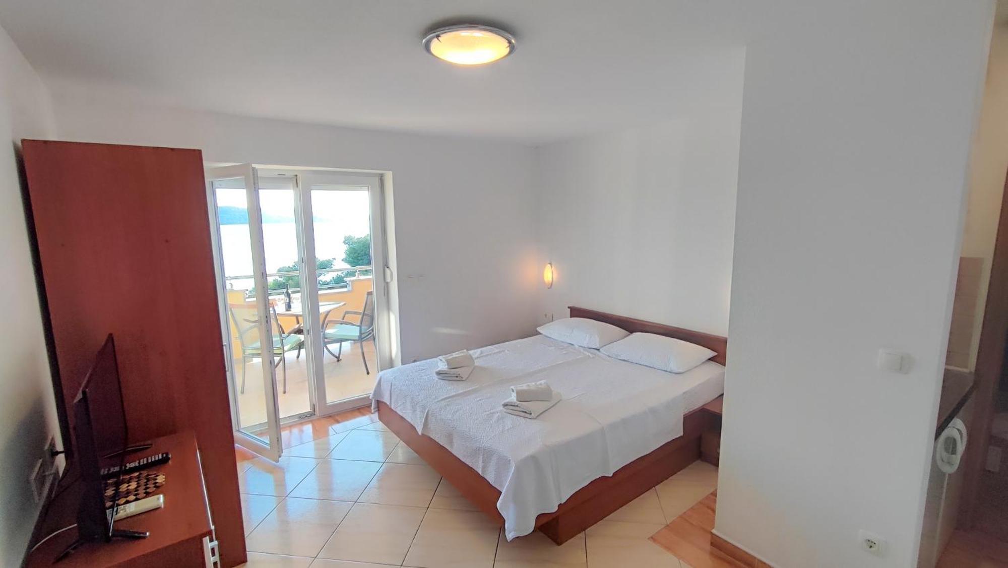 Villa Penava, Private Beach, Pool And 7Min To Trogir Chambre photo
