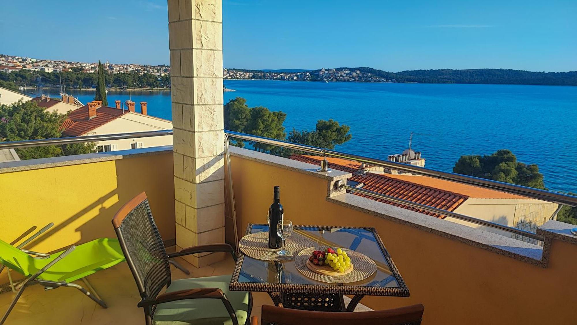 Villa Penava, Private Beach, Pool And 7Min To Trogir Chambre photo