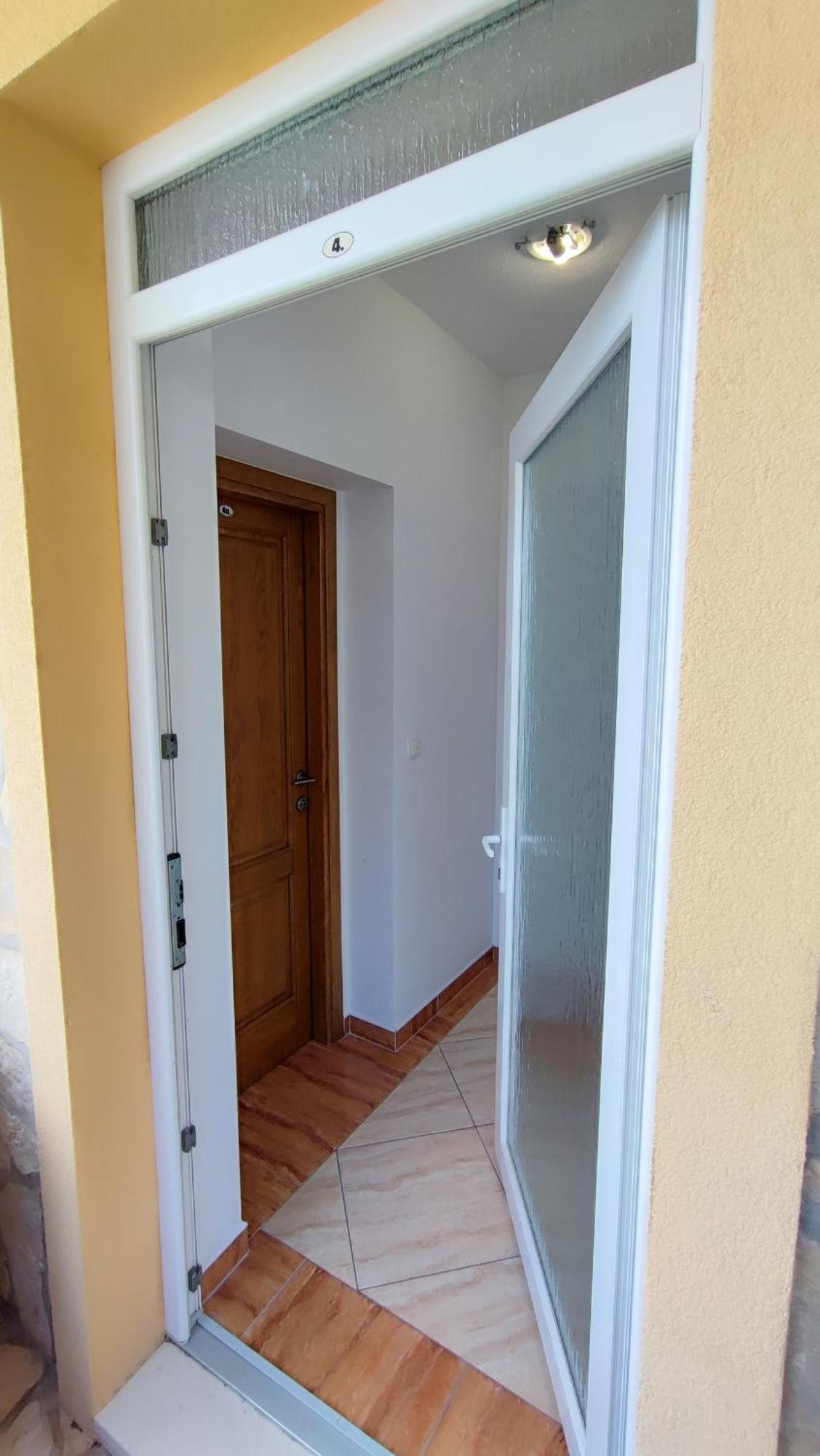 Villa Penava, Private Beach, Pool And 7Min To Trogir Chambre photo