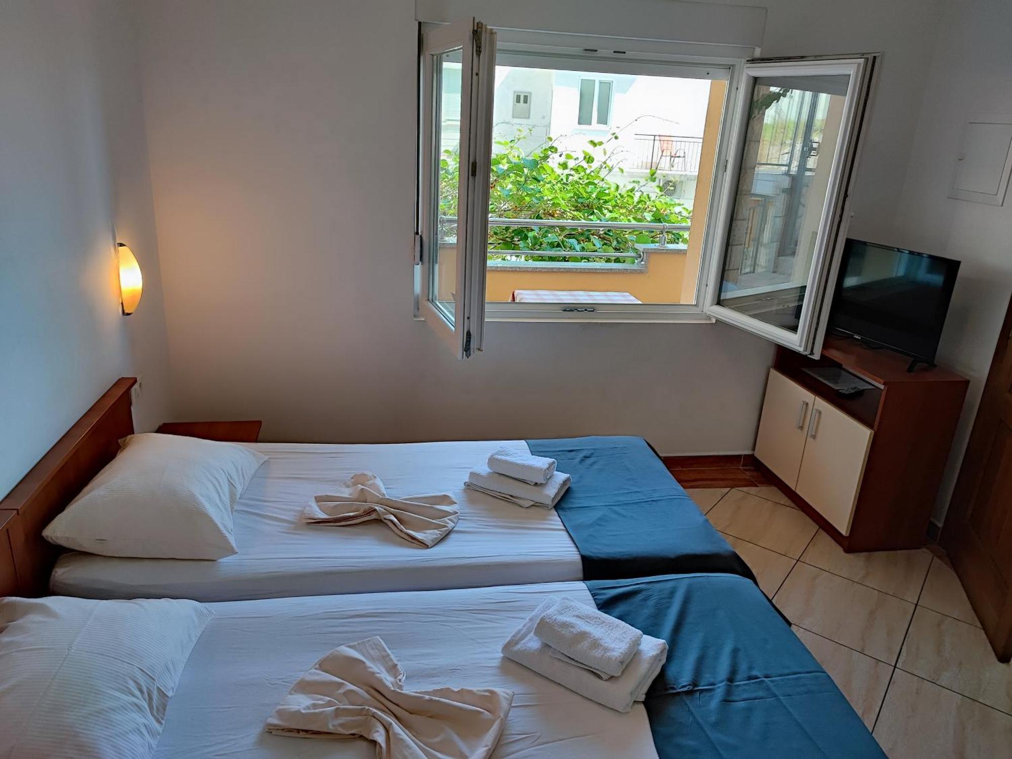 Villa Penava, Private Beach, Pool And 7Min To Trogir Chambre photo