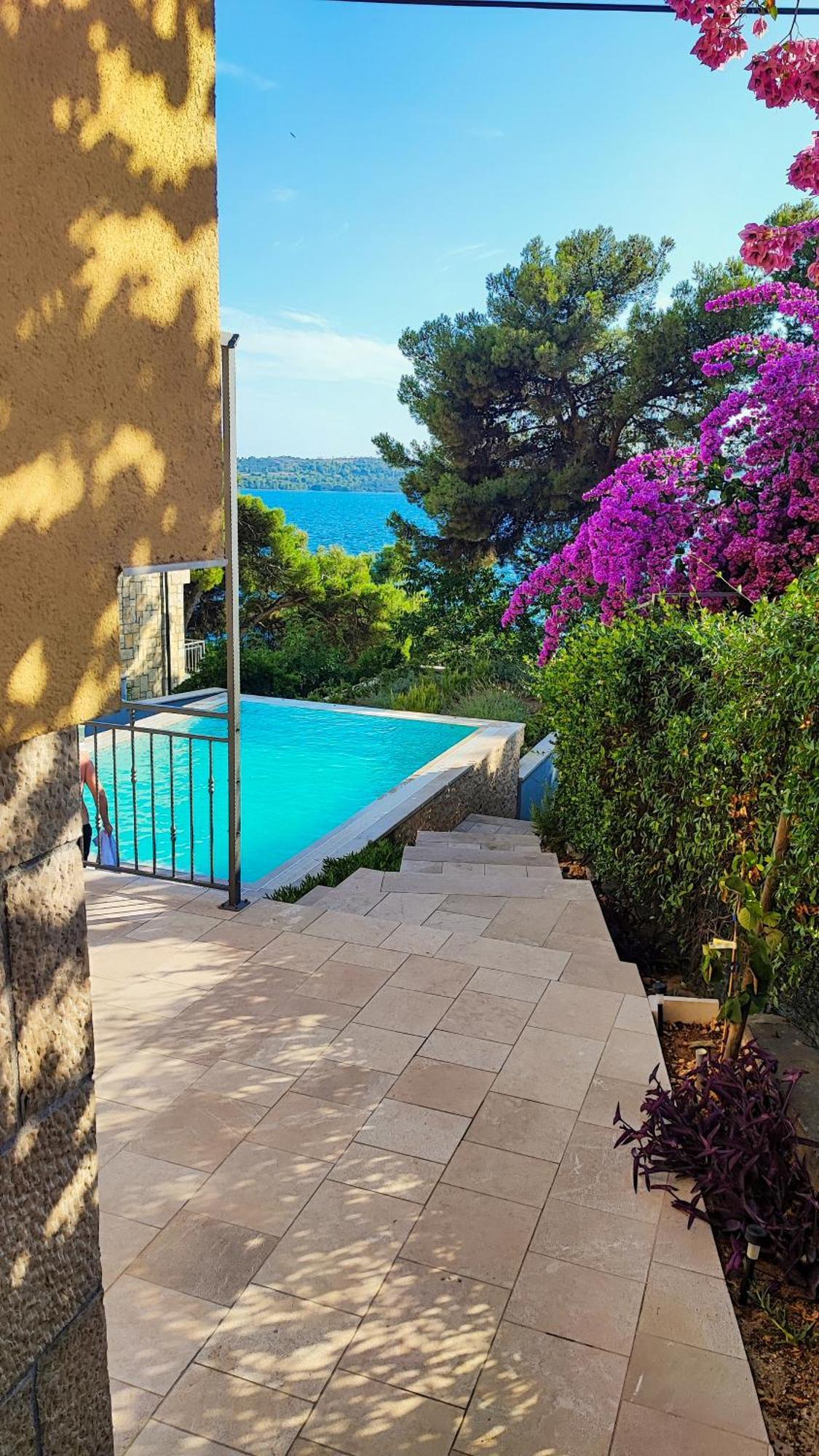 Villa Penava, Private Beach, Pool And 7Min To Trogir Extérieur photo