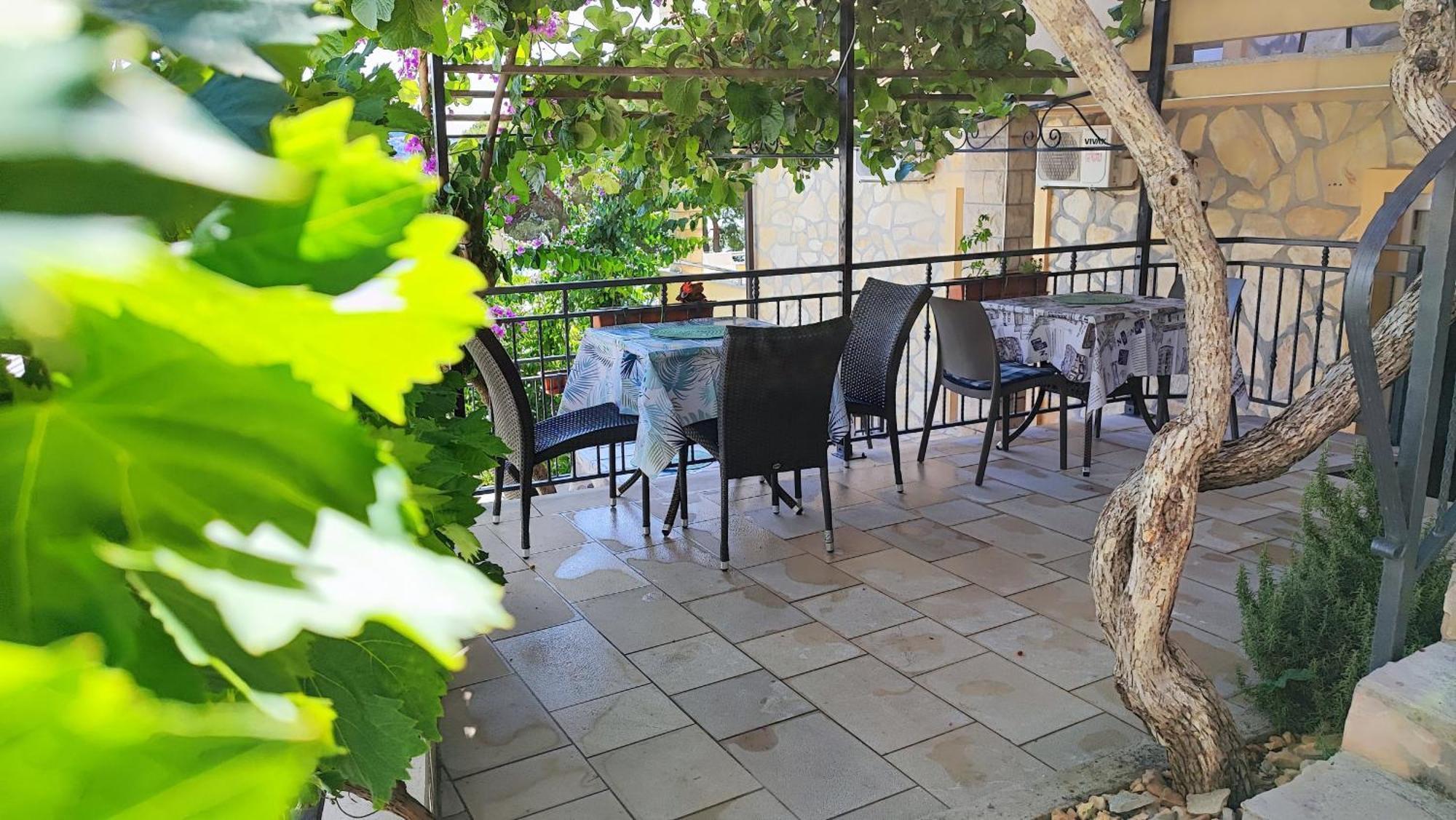 Villa Penava, Private Beach, Pool And 7Min To Trogir Chambre photo